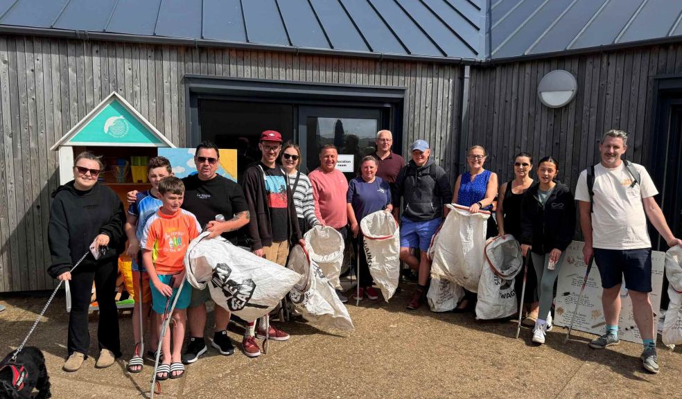 Allison Homes team before the beach clean